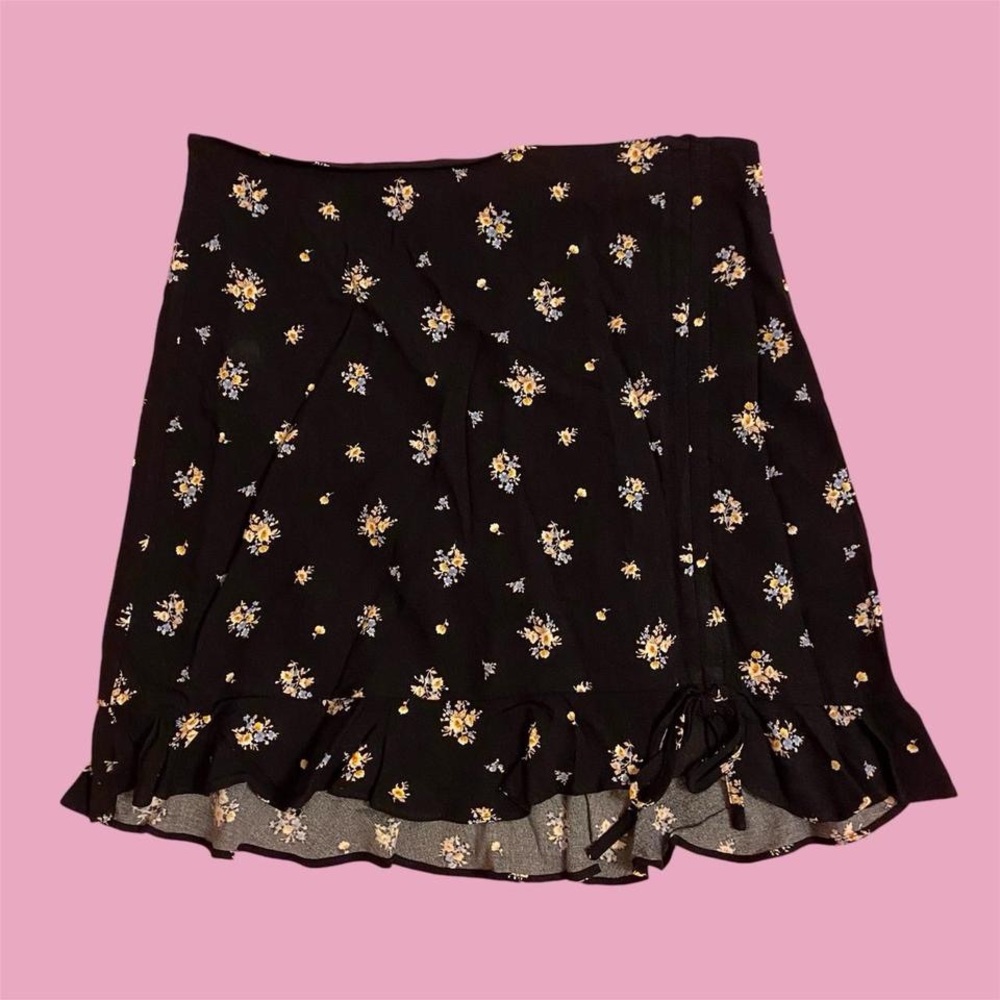 Black floral ruffle mini skirt